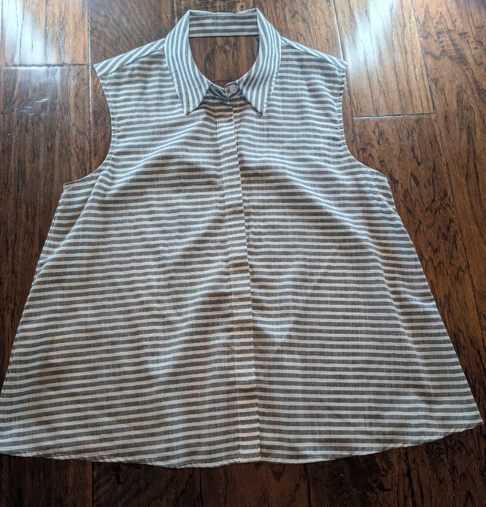 BCBGeneration Striped Collared Sleeveless Top